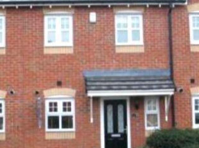 Palatine Court, Denton, Manchester, M34 2 bed terraced house to rent £925 pcm £213 pw