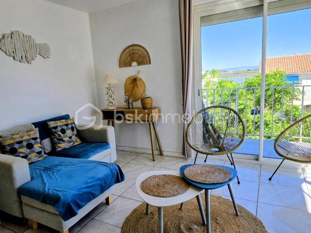 PALAVAS LES FLOTS APPARTEMENT T3 RENOVE VUE MER DERNIER ETAGE TERRASSE