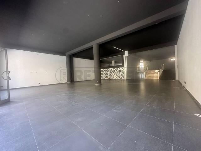Palazzina commerciale in affitto a Mazara Del Vallo