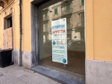 Palazzina commerciale in affitto a Messina
