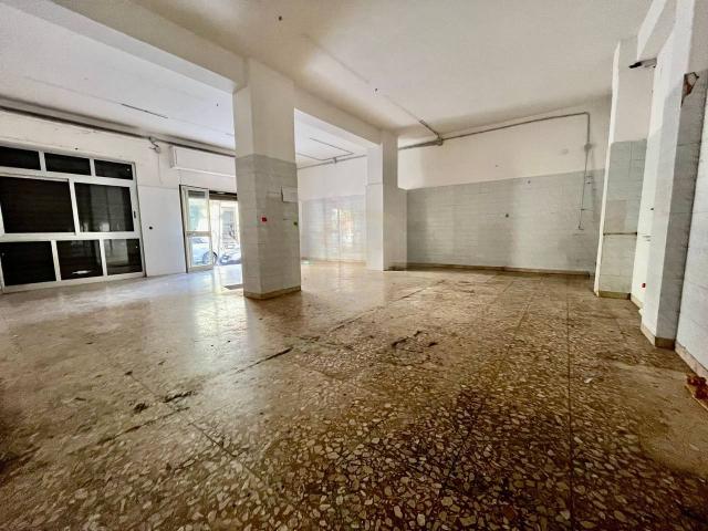 Palazzina commerciale in affitto a Misterbianco