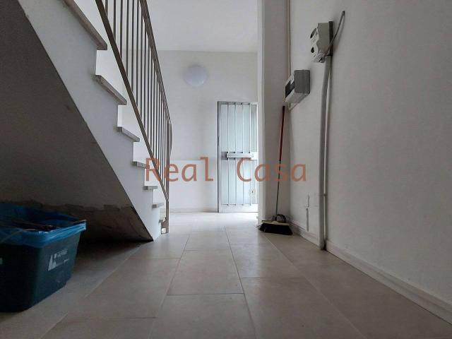 Palazzina commerciale in affitto a Modena