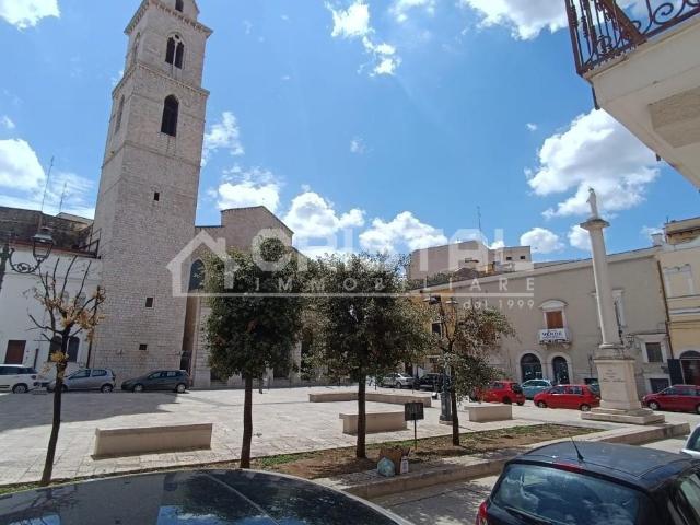 Palazzina commerciale in affitto a Andria