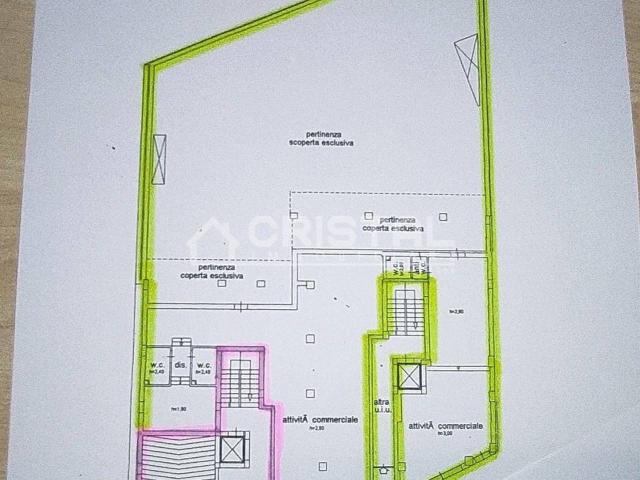 Palazzina commerciale in affitto a Andria