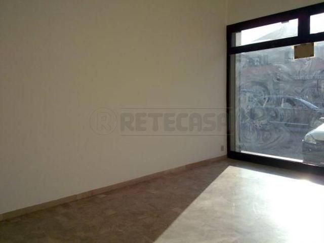 Palazzina commerciale in affitto a Bassano Del Grappa
