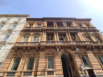 Palazzina commerciale in affitto a Catania