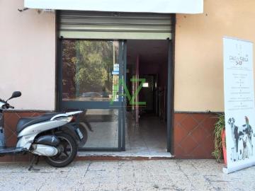 Palazzina commerciale in affitto a Catania