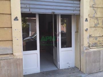 Palazzina commerciale in affitto a Cosenza