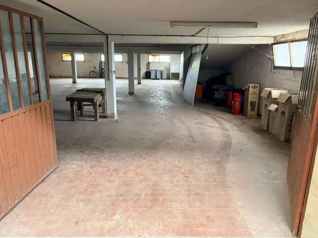 Palazzina commerciale in affitto a Formigine