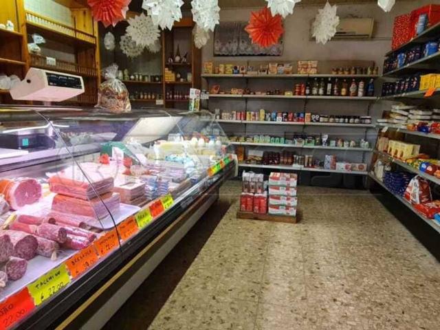 Palazzina commerciale in affitto a Gambellara