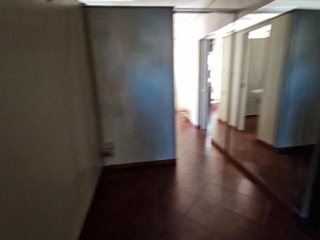 Palazzina commerciale in affitto a Lucca
