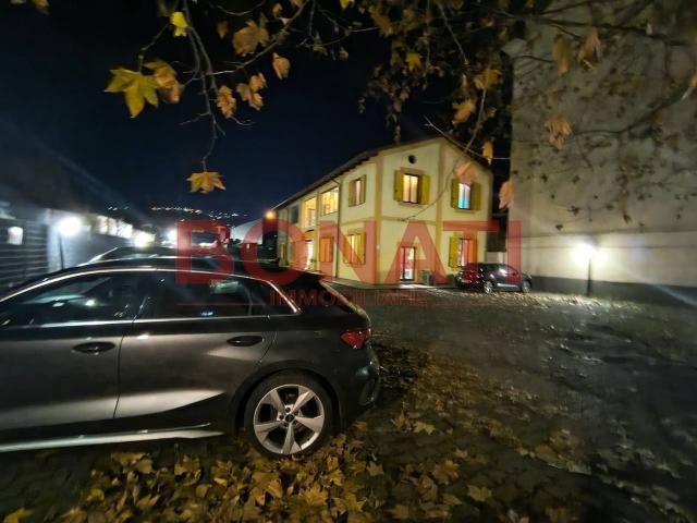 Palazzina commerciale in affitto a La Spezia
