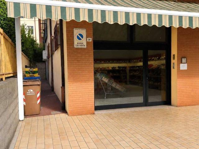 Palazzina commerciale in affitto a Lanciano