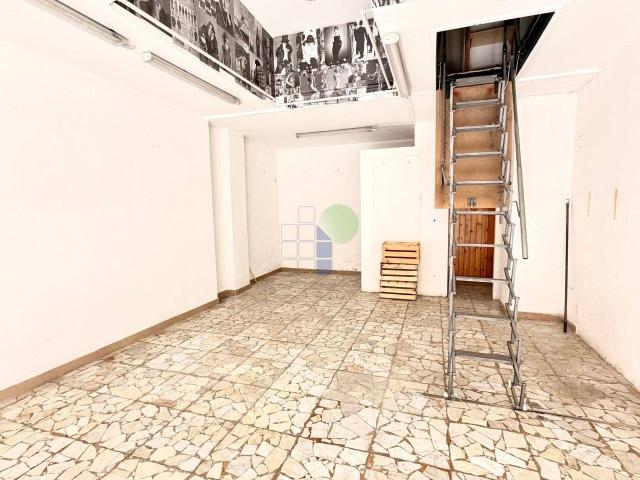 Palazzina commerciale in affitto a Livorno