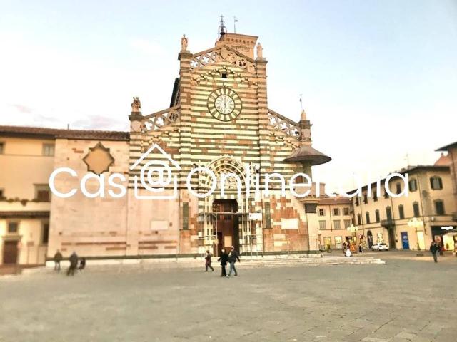 Palazzina commerciale in affitto a Prato