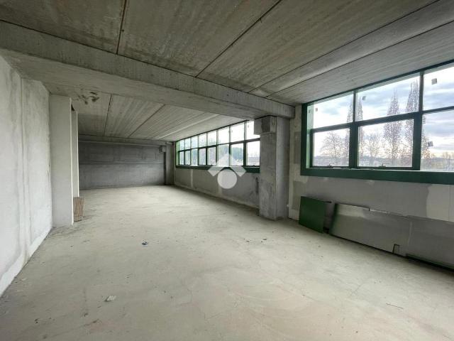 Palazzina commerciale in affitto a Rignano Sull'Arno
