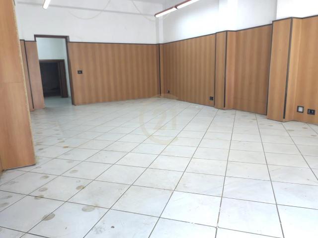 Palazzina commerciale in affitto a Santa Venerina