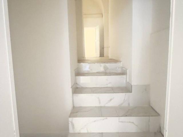Palazzina commerciale in affitto a Taranto