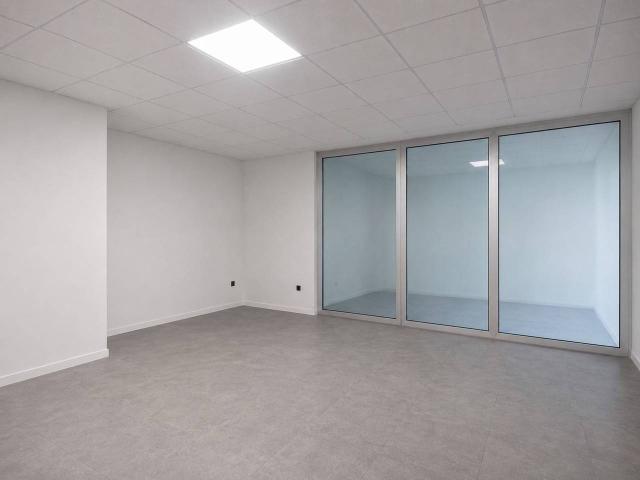 Palazzina commerciale in affitto a Thiene