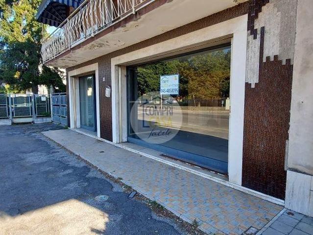 Palazzina commerciale in affitto a Zevio