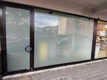 Palazzina commerciale in vendita a Massa