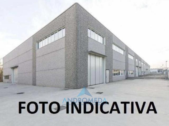 Palazzina commerciale in vendita a Napoli