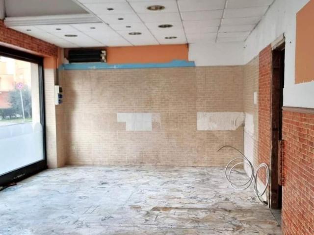 Palazzina commerciale in vendita a Alessandria