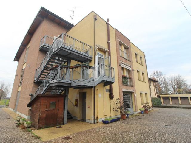 Palazzina commerciale in vendita a Bagnolo In Piano