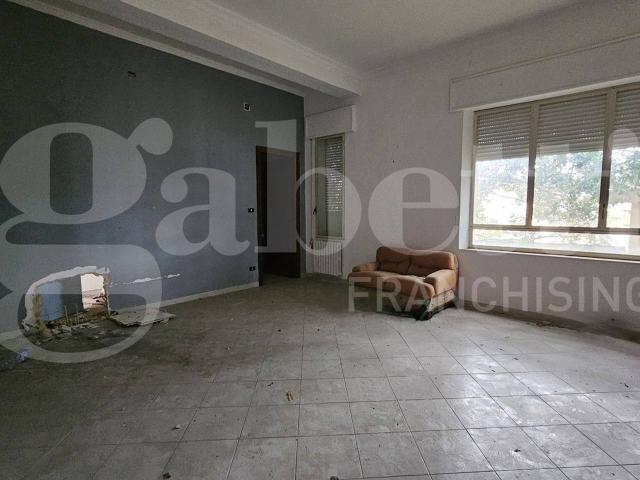 Palazzina commerciale in vendita a Bagheria