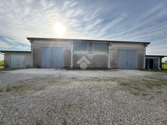 Palazzina commerciale in vendita a Castiglione Delle Stiviere