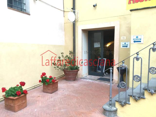 Palazzina commerciale in vendita a Chianni