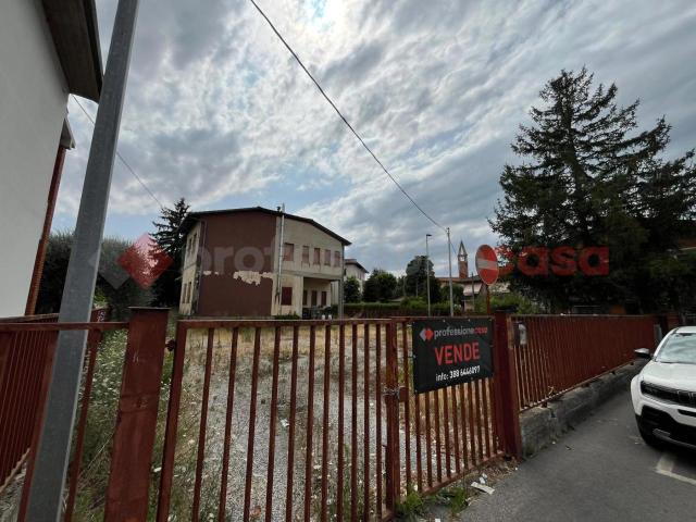 Palazzina commerciale in vendita a Civitella In Val Di Chiana
