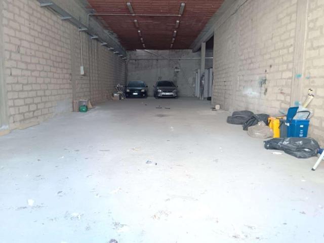 Palazzina commerciale in vendita a Comiso