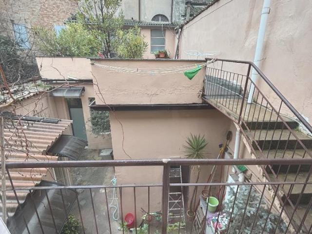 Palazzina commerciale in vendita a Cortemaggiore