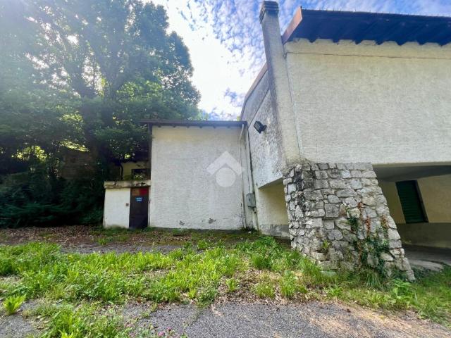 Palazzina commerciale in vendita a Edolo