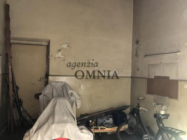 Palazzina commerciale in vendita a Firenze
