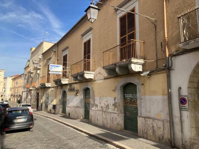 Palazzina commerciale in vendita a Foggia