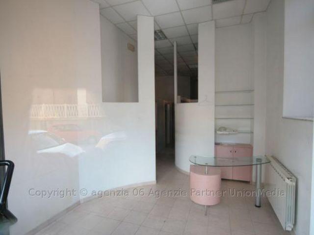 Palazzina commerciale in vendita a La Spezia