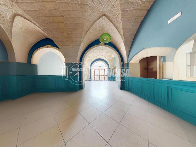 Palazzina commerciale in vendita a Palmariggi