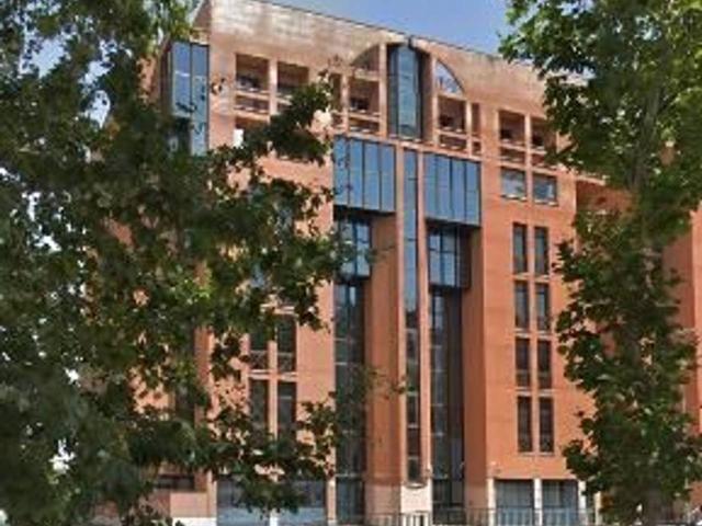 Palazzina commerciale in vendita a Roma