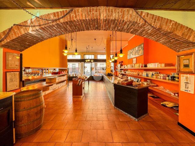 Palazzina commerciale in vendita a Sant'Angelo Lodigiano