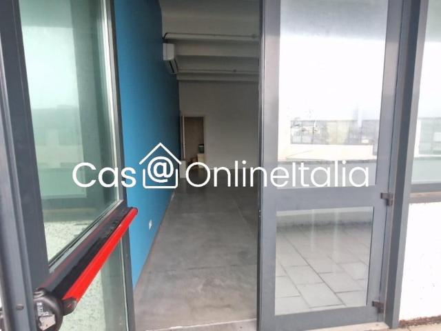 Palazzina commerciale in vendita a Scandicci