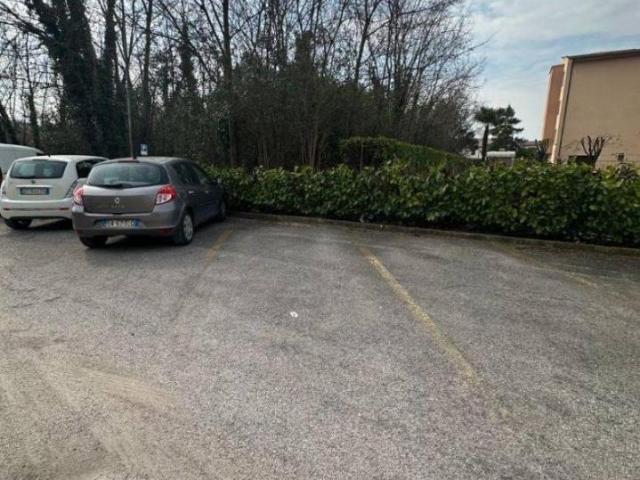 Palazzina commerciale in vendita a Sora