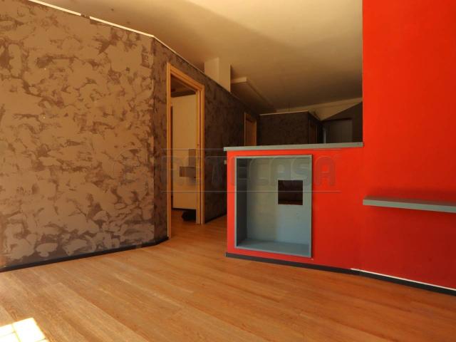 Palazzina commerciale in affitto a Vicenza