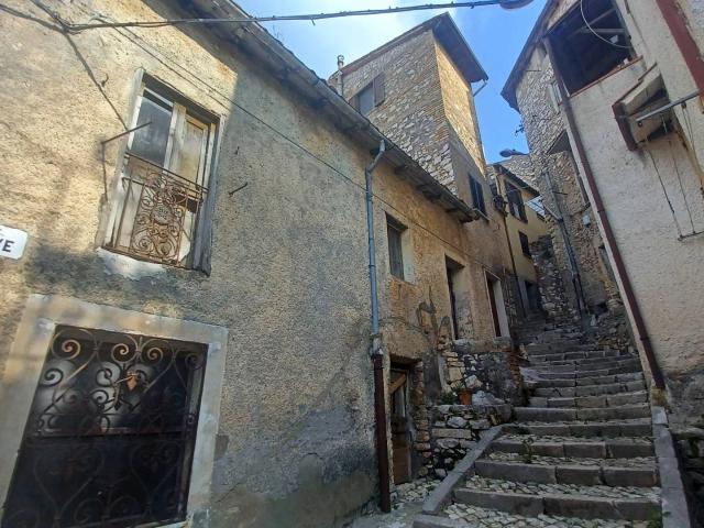 palazzina in vendita a Maenza
