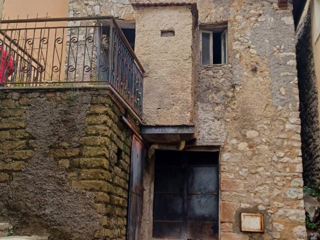 palazzina in vendita a Maenza
