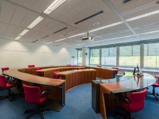 Palazzina uffici in affitto a San Donato Milanese