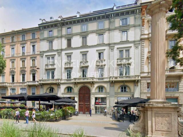 Palazzina uffici in vendita a Milano