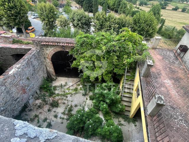 Palazzo Basalitz 1016m² Castiglion Fiorentino