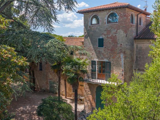 Palazzo Cavour 567m² Castiglione del Lago